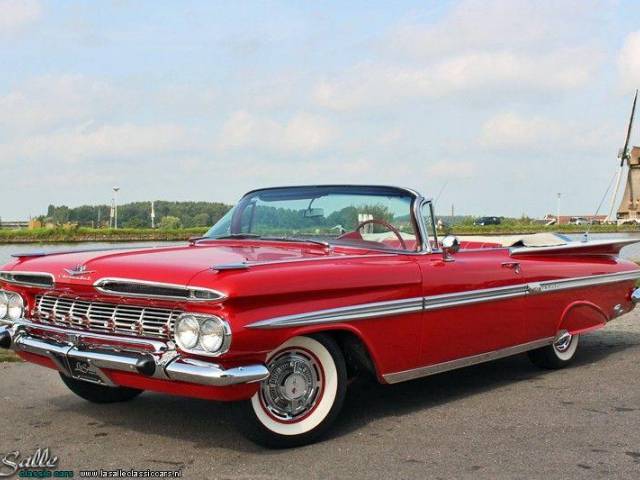 Image 1/30 of Chevrolet Impala Convertible (1959)