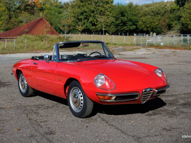 Alfa Romeo 1600 Spider Duetto