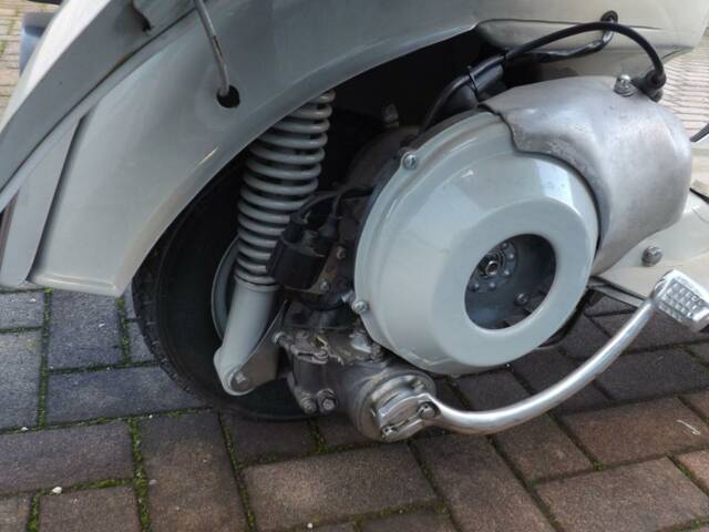Piaggio Vespa 125