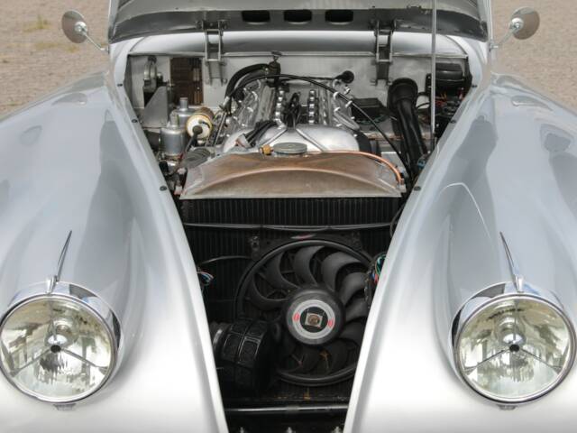 Jaguar XK 120 FHC