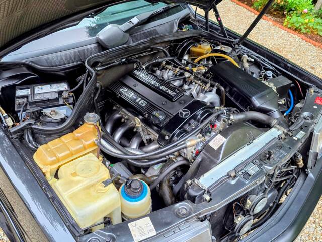 Mercedes-Benz 190 E 2.3-16