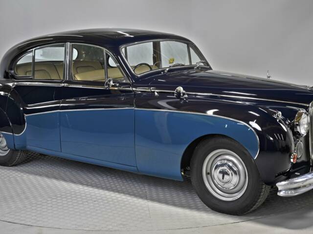 Jaguar Mk VIII