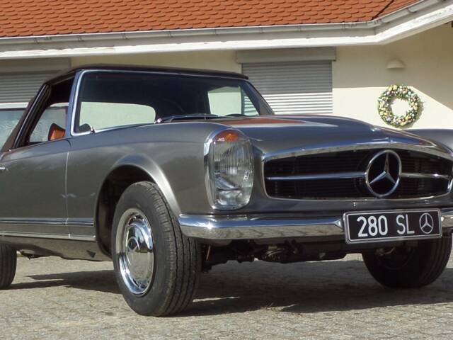 Image 1/9 of Mercedes-Benz 280 SL (1969)