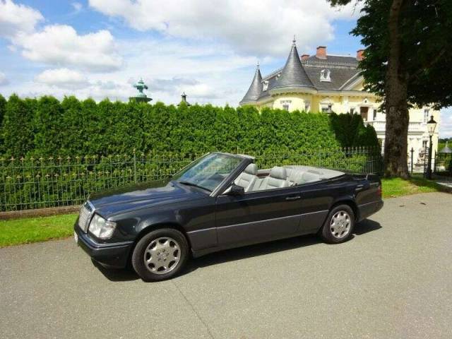 Mercedes-Benz E 320
