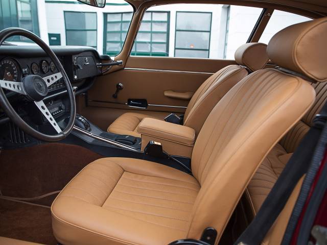 Jaguar E-Type V12 (2+2)