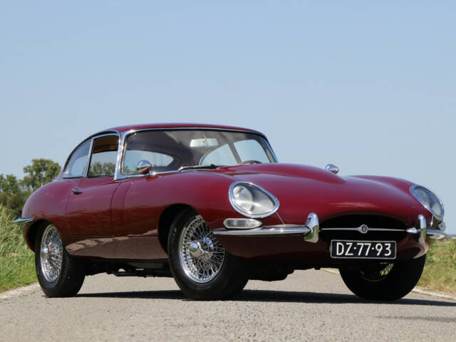 Immagine 1/50 di Jaguar E-Type 3.8 (1964)