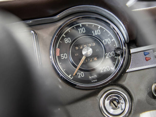 Mercedes-Benz 280 SL