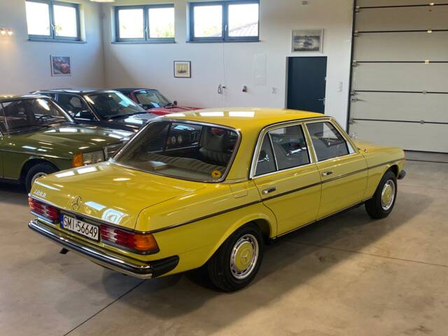 Mercedes-Benz 200 D