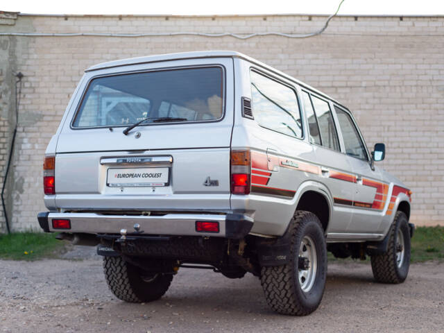 Toyota Land Cruiser HJ61 GX