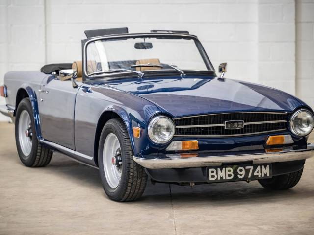 Image 1/8 of Triumph TR 6 (1973)