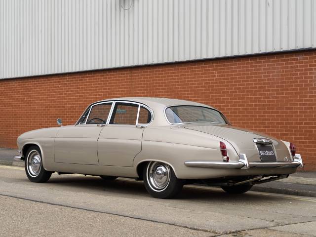 Jaguar Mk X 4.2