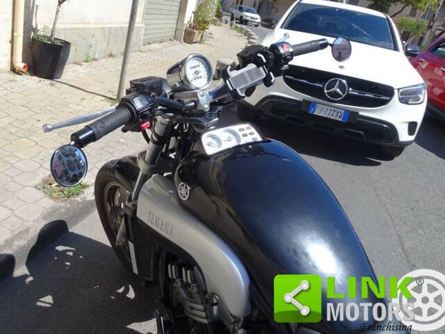 Yamaha V-Max 1200