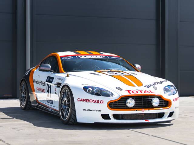 Aston Martin V8 Vantage