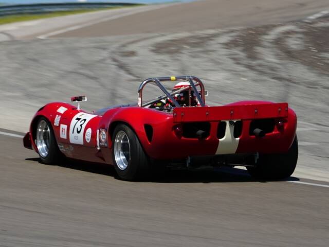 Lola T70