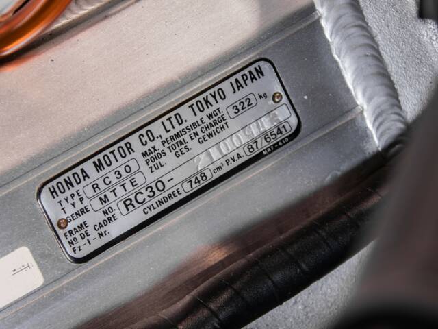 Honda VFR 750R RC 30