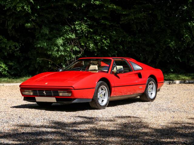 Image 1/19 de Ferrari 328 GTS (1987)