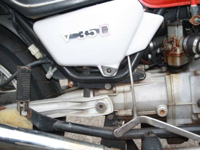 Moto Guzzi V35 C
