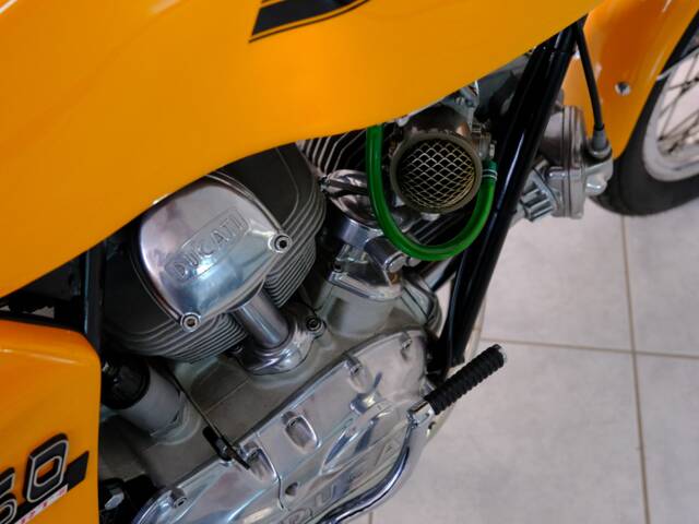 Ducati 750 Sport