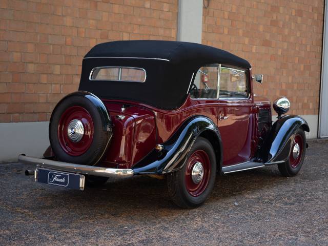 BMW 319
