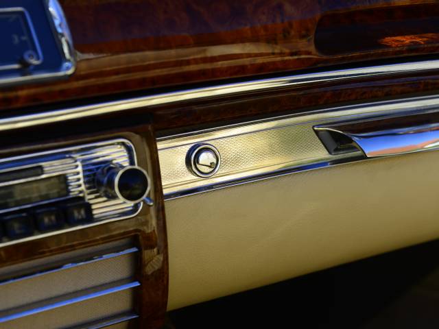Mercedes-Benz 220 S Cabriolet