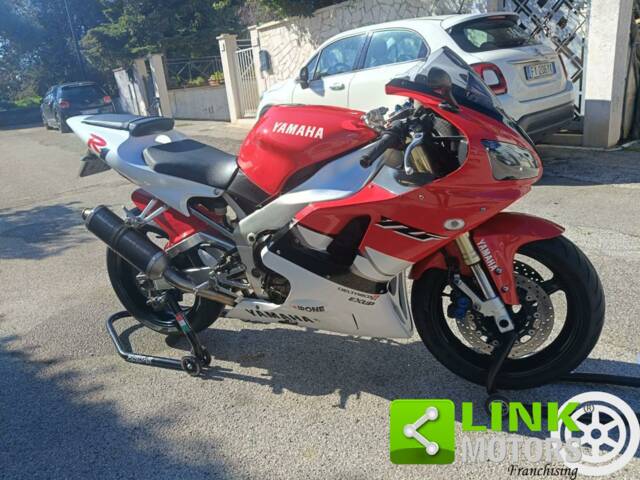 Yamaha YZF 1000 R1
