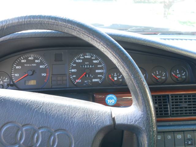 Audi 100 - 2.3E
