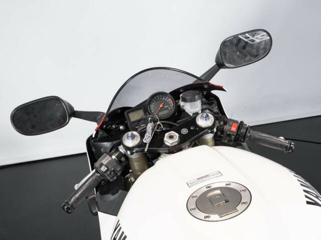 Yamaha YZF 1000 R1