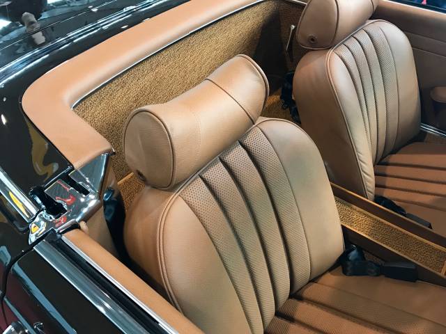 Mercedes-Benz 280 SL