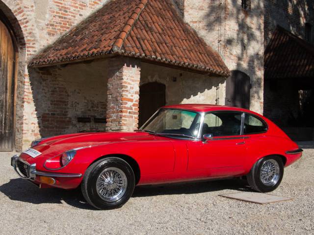 Jaguar E-Type V12 (2+2)