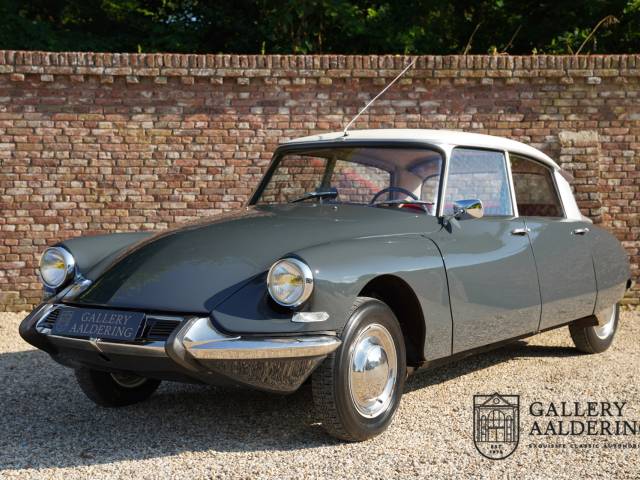 Image 1/50 of Citroën DS 19 (1965)