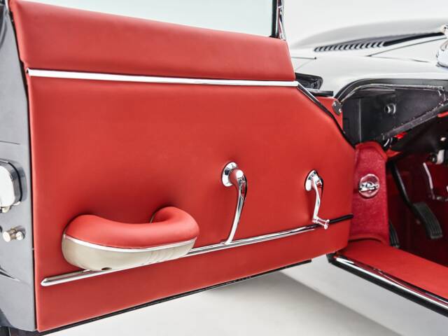 Jaguar E-Type 4.2