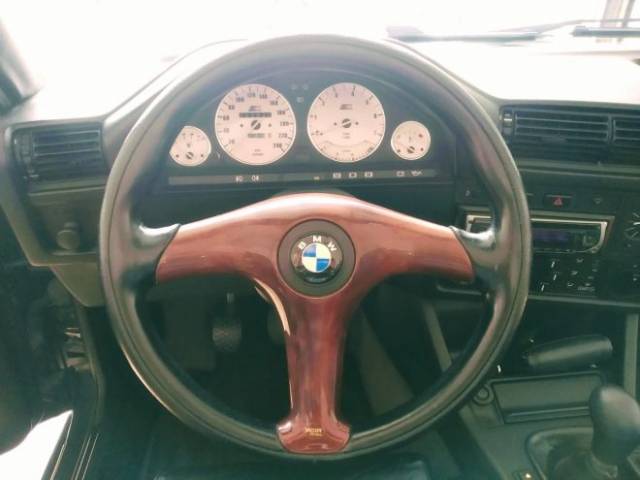 BMW 325i