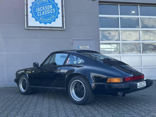Porsche 911 Carrera 3.2
