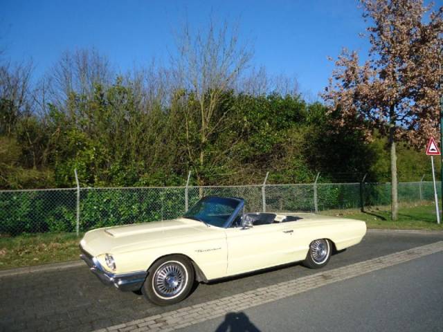 Ford Thunderbird