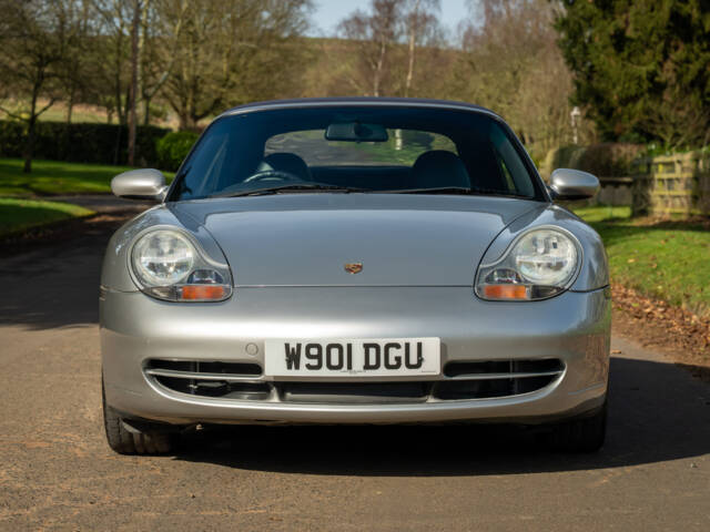 Image 1/20 of Porsche 911 Carrera 4 (2000)