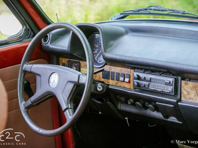 Volkswagen Käfer 1303 "Champagne Edition"