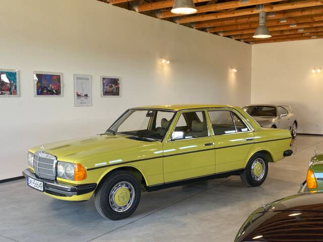 Mercedes-Benz 200 D