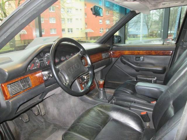 Audi V8 3.6