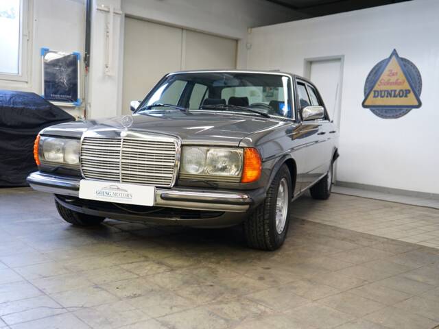 Mercedes-Benz 280 E