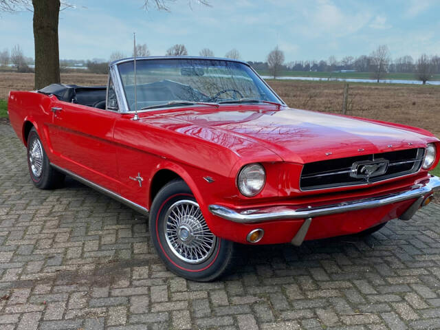 Ford Mustang 260