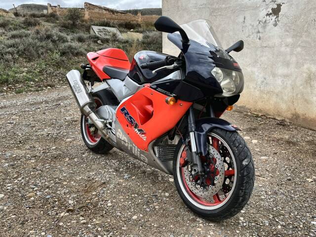 Aprilia RSV 1000 V60