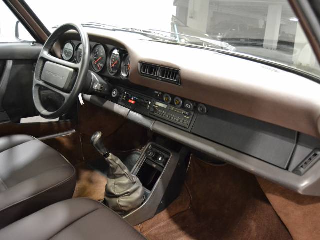 Porsche 911 Turbo 3.3