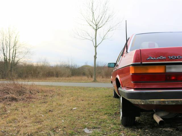 Audi 100