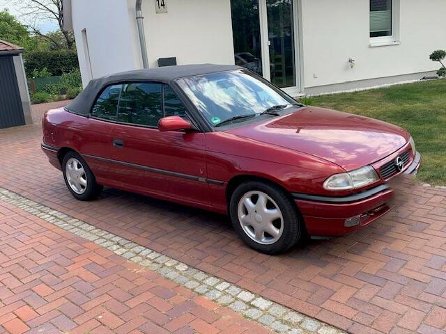 Image 1/6 of Opel Astra 1.6i (1996)
