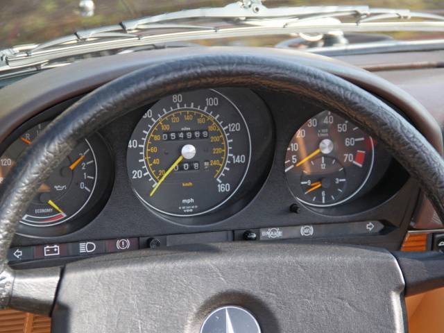 Mercedes-Benz 280 SL