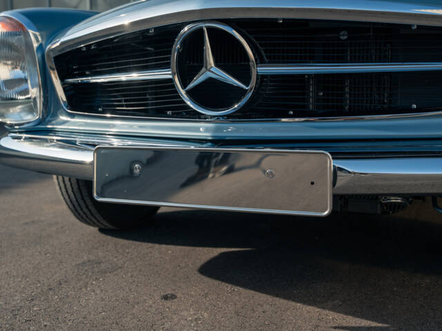 Mercedes-Benz 280 SL