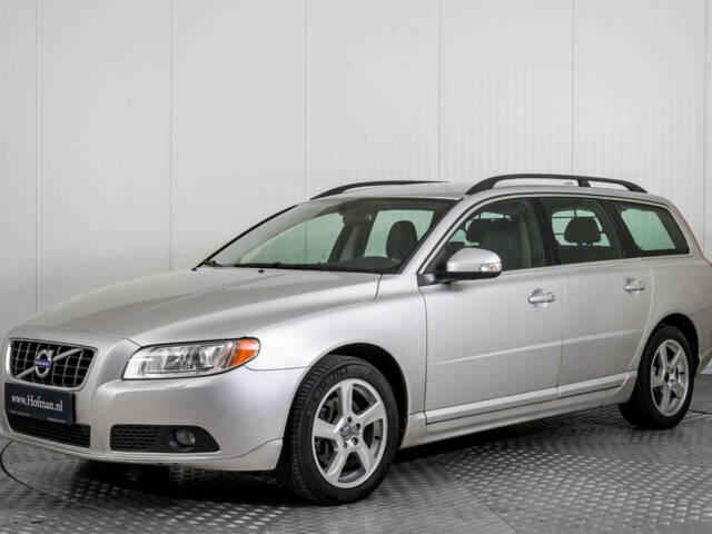 Image 1/50 de Volvo V70 D3 (2010)