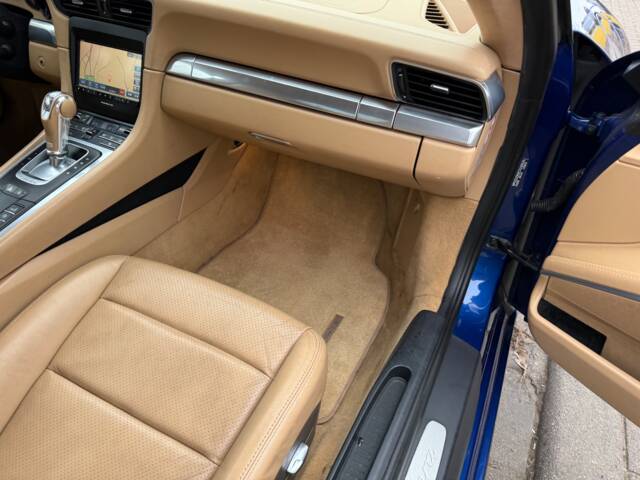 Porsche 911 Carrera