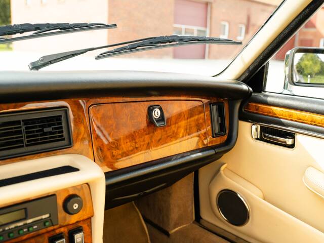 Daimler Double Six
