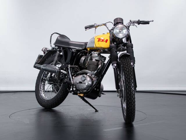 BSA B 44 Victor Grand Prix